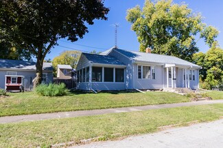 601 S Livingston St, Bloomington, IL 61701