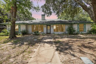 514 E 9th St, Kaufman, TX 75142