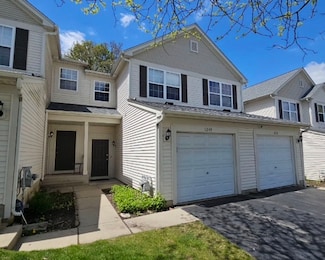 1249 Brookdale Dr, Carpentersville, IL 60110
