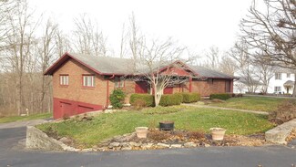 204 Hillview Dr, Aurora, IN 47001
