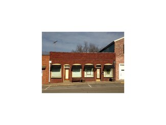 720 Thomas St, Weston, MO 64098