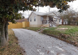 78 Hood St, Blairsville, GA 30512