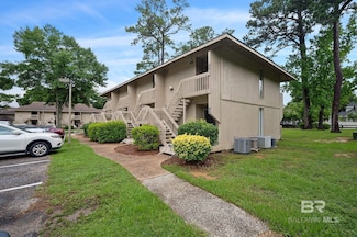 2002 Sea Cliff Dr N, Daphne, AL 36526