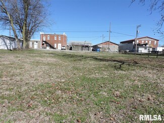 113 W Davis St, Ava, IL 62907