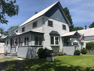 12 Hamilton Place, Richford, VT 05476