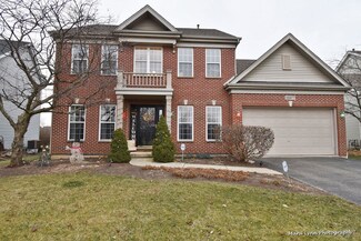 0S977 Mill Creek Cir E, Geneva, IL 60134