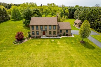 375 Parrish Rd, Honeoye Falls, NY 14472