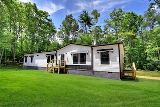5668 Mobile Rd, Blue Ridge, GA 30513