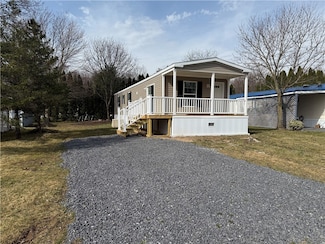 1021 Waterloo Geneva Rd, Waterloo, NY 13165