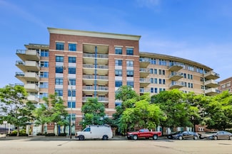 511 W Division St Unit 605, Chicago, IL 60610
