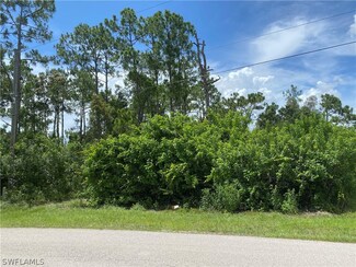 5222 Beauty St, Lehigh Acres, FL 33971