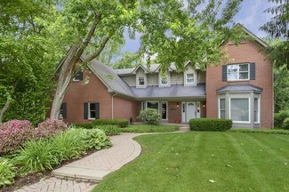 935 Watercress Dr, Naperville, IL 60540