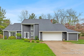 6545 Brookhills Ct SE, Grand Rapids, MI 49546