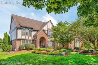 20855 Chase Dr, Novi, MI 48375