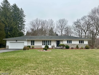 15 Luff Rd, Boonton, NJ 07005
