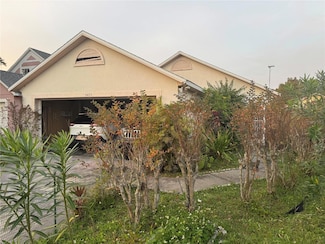 5425 Wood Crossing St, Orlando, FL 32811