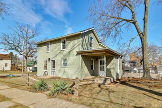 225 W 5th St, Pecatonica, IL 61063