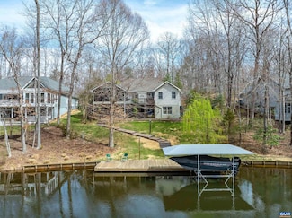56 Wildwood Dr, Palmyra, VA 22963
