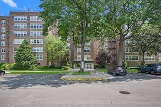 211-40 18th Ave Unit 4A, Bayside, NY 11360