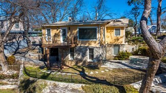 105 E Creek St, Fredericksburg, TX 78624