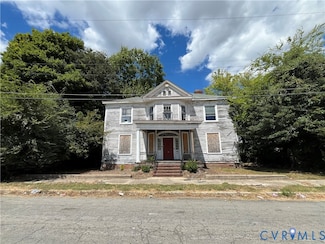 17 Corling St, Petersburg, VA 23803