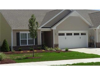 427 Chestnut Ln Unit A14, Apollo, PA 15613