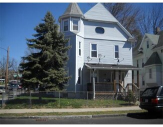 1663 Dwight St, Springfield, MA 01107