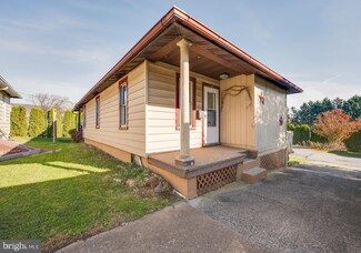 8 Mountain View Ct, Hamburg, PA 19526