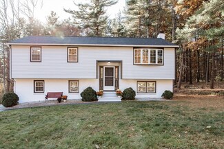 54 Scott St, Dracut, MA 01826