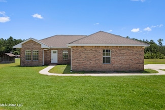 11104 Pinewood Hills Ln, Vancleave, MS 39565