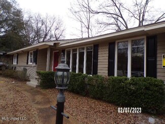 1023 Parkwood Place, Jackson, MS 39206