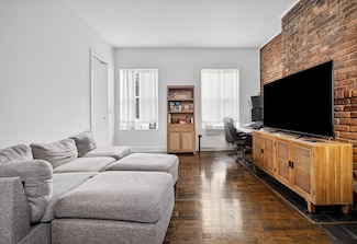 431 W 22nd St Unit 2-F, New York, NY 10011