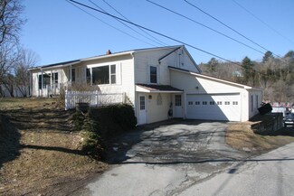 48 Sanger Cir, Saint Johnsbury, VT 05819
