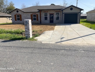 220 Garnet Dr, Opelousas, LA 70570
