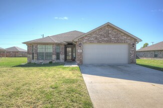 104 Zachary Ln, Carl Junction, MO 64834