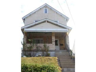 1616 Woodmont Ave, New Kensington, PA 15068