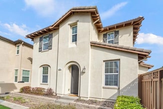 150 Barnhill Dr, Folsom, CA 95630