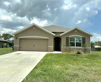 171 Knight St SE, Palm Bay, FL 32909