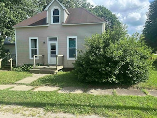 408 E Smith St, Oxford, IN 47971