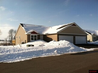 830 Tomahawk Ct, Madison Lake, MN 56063