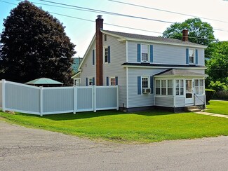 12 Wellington St, Shelburne Falls, MA 01370