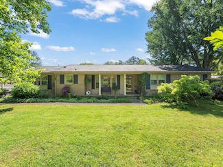 102 Essex Ct, Tullahoma, TN 37388