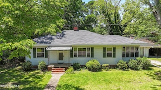 306 W Simmons Ave, Williamston, NC 27892