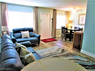 49 Woodland Dr Unit 203, Vero Beach, FL 32962