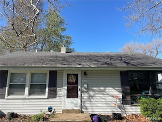 8417 Madeline Dr, Saint Louis, MO 63114