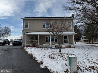 435 Mountville Dr, Lebanon, PA 17046