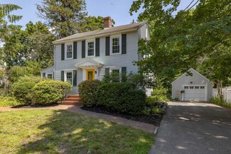 6 Gardner St, Exeter, NH 03833