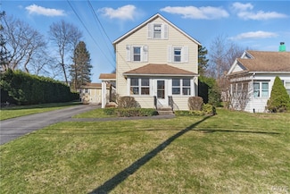240 Clover Ridge Dr, Syracuse, NY 13206