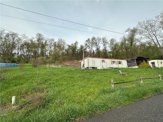 45 Colony Rd, Burgettstown, PA 15021