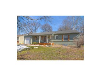 7109 Santa fe Dr, Overland Park, KS 66204